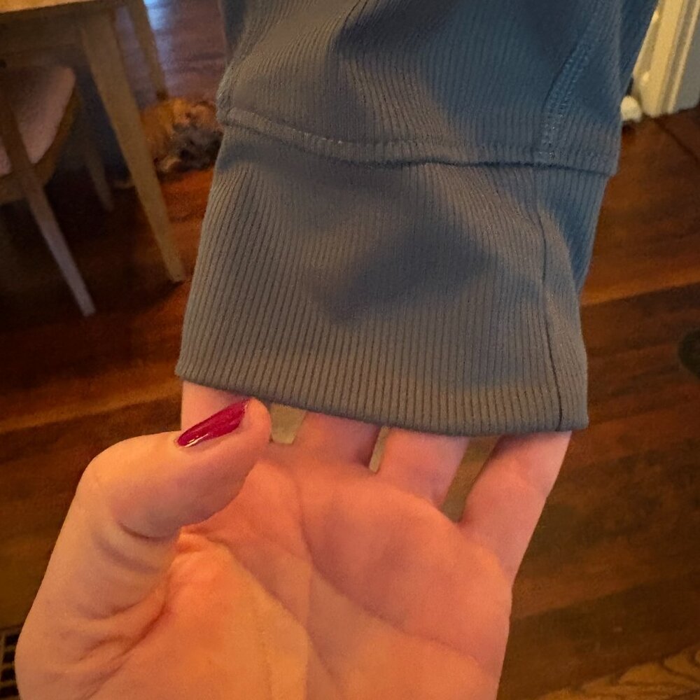 Old Navy Sage Joggers. Size XL - Picture 4 of 9